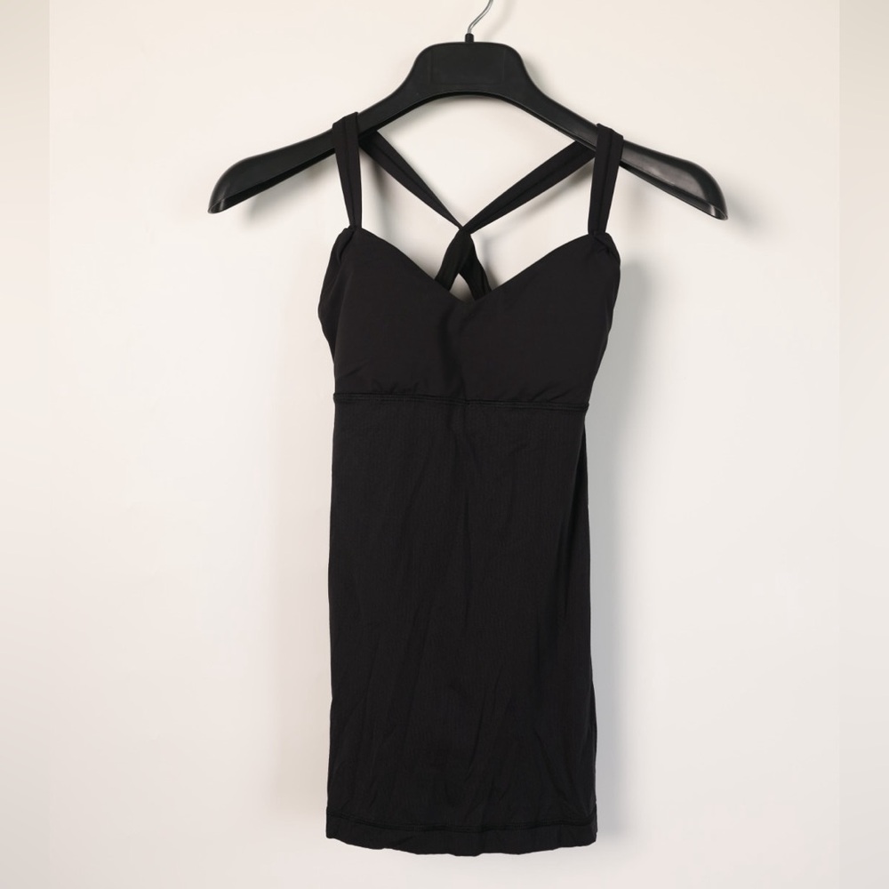 Lululemon criss-crossTank Top WOMENS SZ 4 Black Racerback Shelf Bra Cut Out Yoga